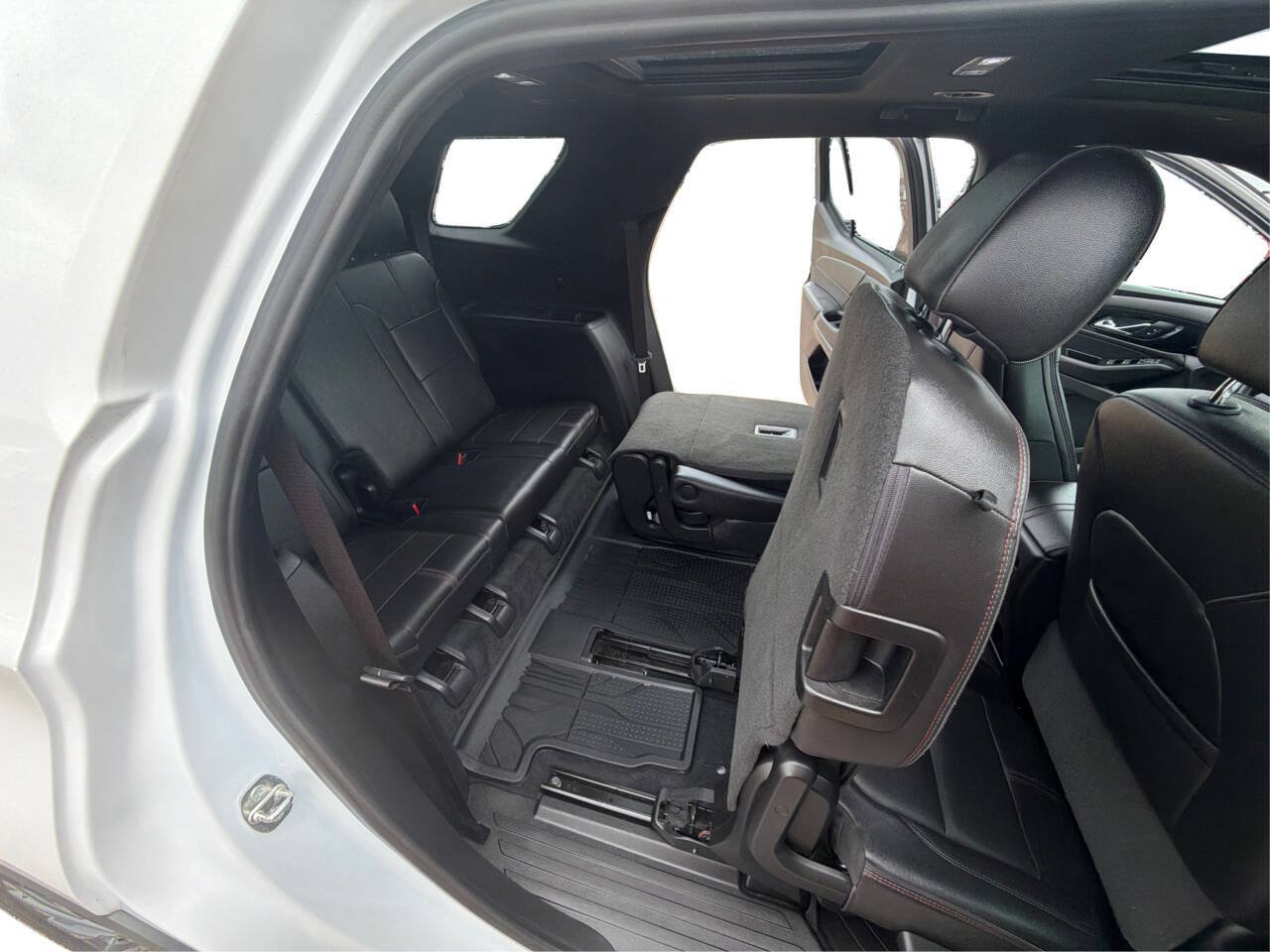 Used 2023 Chevrolet Traverse RS w/ LPO, Floor Liner Package AWD/4WD image 45