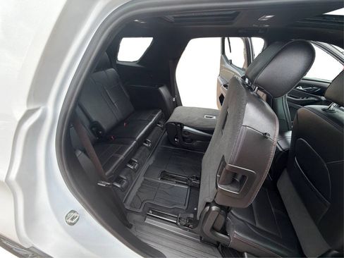 Used 2023 Chevrolet Traverse RS w/ LPO, Floor Liner Package AWD/4WD image 45