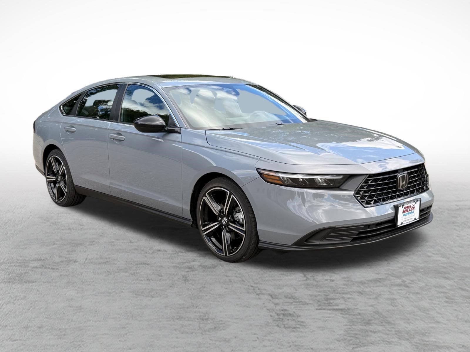 Certified 2025 Honda Accord Sport image 3