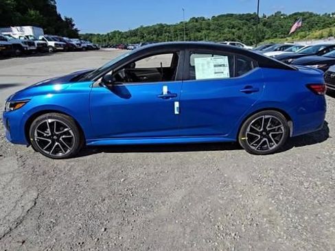 New 2025 Nissan Sentra SR w/ SR Premium Package image 3