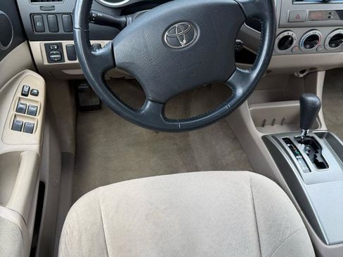 Used 2006 Toyota Tacoma PreRunner image 12