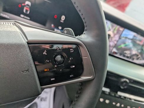 Certified 2025 Nissan Murano SL w/ Cargo Package AWD/4WD image 18