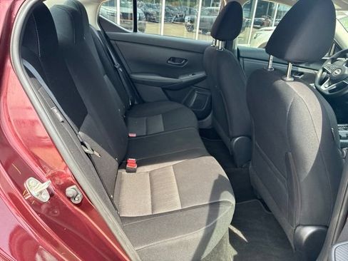 Used 2025 Nissan Sentra SV FWD image 9