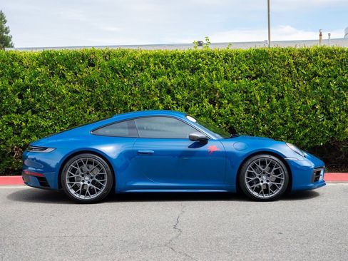 Certified 2024 Porsche 911 Carrera T RWD image 8