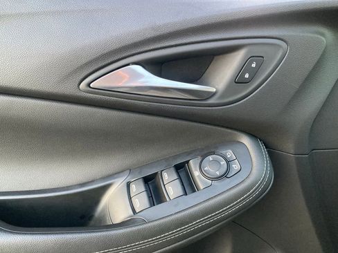 Used 2025 Buick Encore GX Preferred image 13