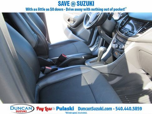 Used 2018 Chevrolet Trax LT w/ LT Convenience Package image 17