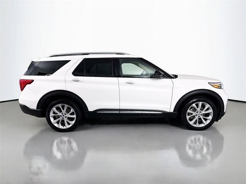 Used 2022 Ford Explorer Platinum w/ Equipment Group 601A image 8