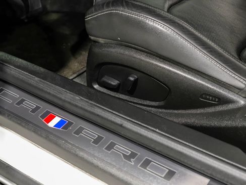 Used 2019 Chevrolet Camaro SS image 39