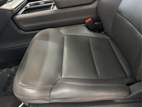 Used 2025 Ford Expedition Active AWD/4WD image 26