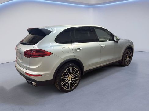 Used 2016 Porsche Cayenne Turbo AWD/4WD image 8