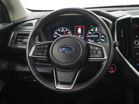 Used 2025 Subaru Ascent Premium AWD/4WD image 18