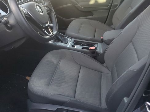 Used 2019 Volkswagen e-Golf SE w/ Driver Assistance Package image 7