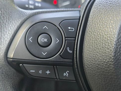 Used 2022 Toyota Corolla LE FWD image 21