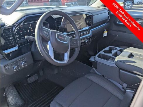 New 2026 GMC Sierra 1500 SLE w/ Preferred Package image 15
