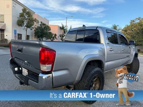 Used 2017 Toyota Tacoma SR5 w/ SR5 Appearance Package (SM) RWD image 5