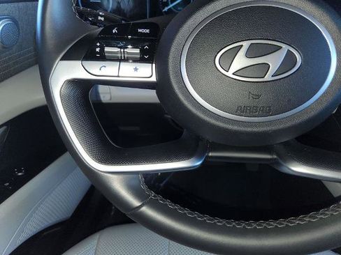 Used 2025 Hyundai Elantra Limited image 25