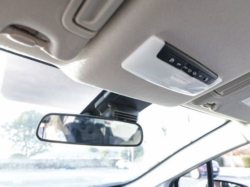 New 2025 Nissan Versa SV image 30