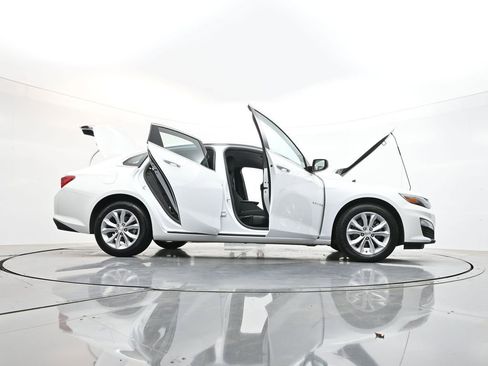 Used 2025 Chevrolet Malibu LT FWD image 48