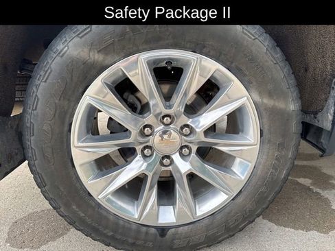 Used 2022 Chevrolet Silverado 1500 LTZ w/ Technology Package AWD/4WD image 8