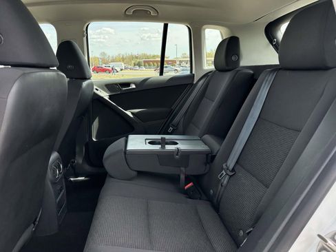 Used 2015 Volkswagen Tiguan S image 13