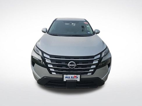 Used 2025 Nissan Rogue SV FWD image 2