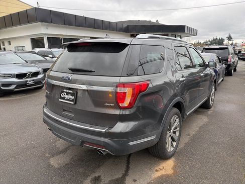 Used 2018 Ford Explorer Limited image 3