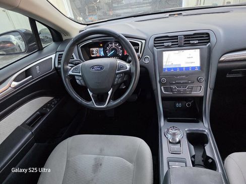 Used 2020 Ford Fusion SE w/ Equipment Group 151A image 22
