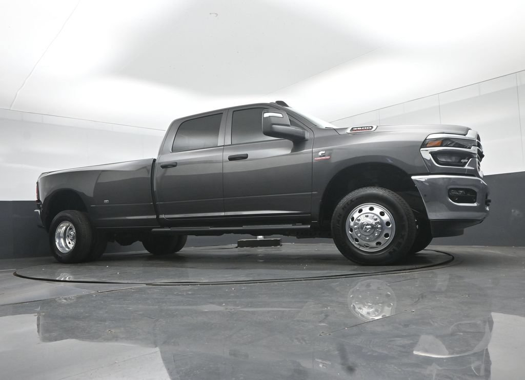 Used 2025 RAM 3500 Tradesman AWD/4WD image 58