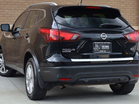 Used 2019 Nissan Rogue Sport SV w/ Technology Package FWD image 10