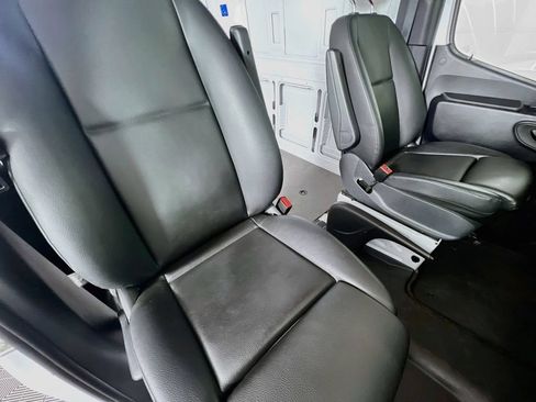 Used 2023 Mercedes-Benz Sprinter 2500 image 26