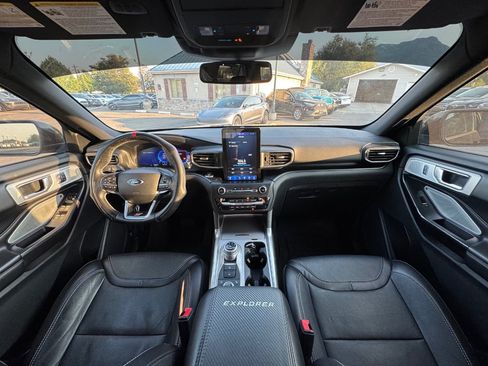 Used 2020 Ford Explorer ST w/ Premium Technology Package AWD/4WD image 11