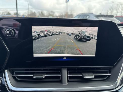 New 2026 Chevrolet Trax RS w/ Sunroof Package FWD image 17