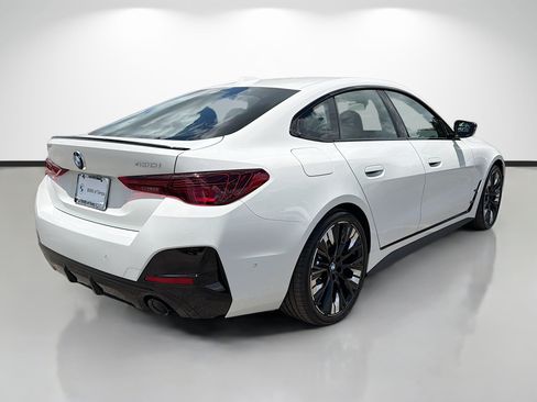 New 2026 BMW 430i w/ M Sport Package RWD image 3