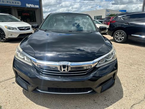 Used 2017 Honda Accord EX-L image 2