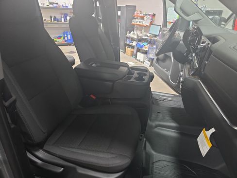 New 2026 GMC Sierra 2500 SLE image 10