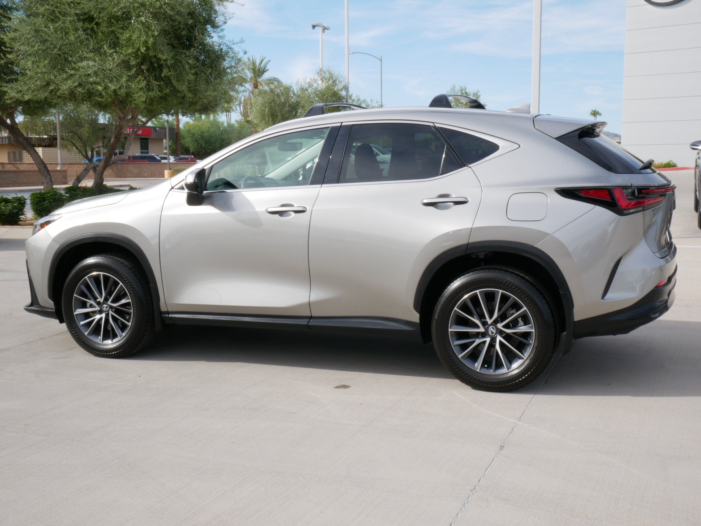 Used 2026 Lexus NX 350h AWD w/ Accessory Package (2T) image 5