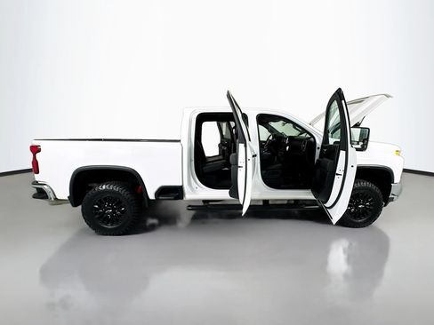 Used 2021 Chevrolet Silverado 2500 LTZ w/ Z71 Off-Road Package AWD/4WD image 27