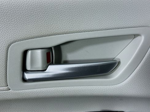 Used 2023 Toyota Sienna XLE image 14