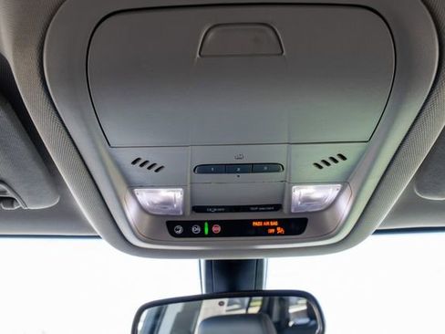 Used 2020 GMC Acadia SLT image 26