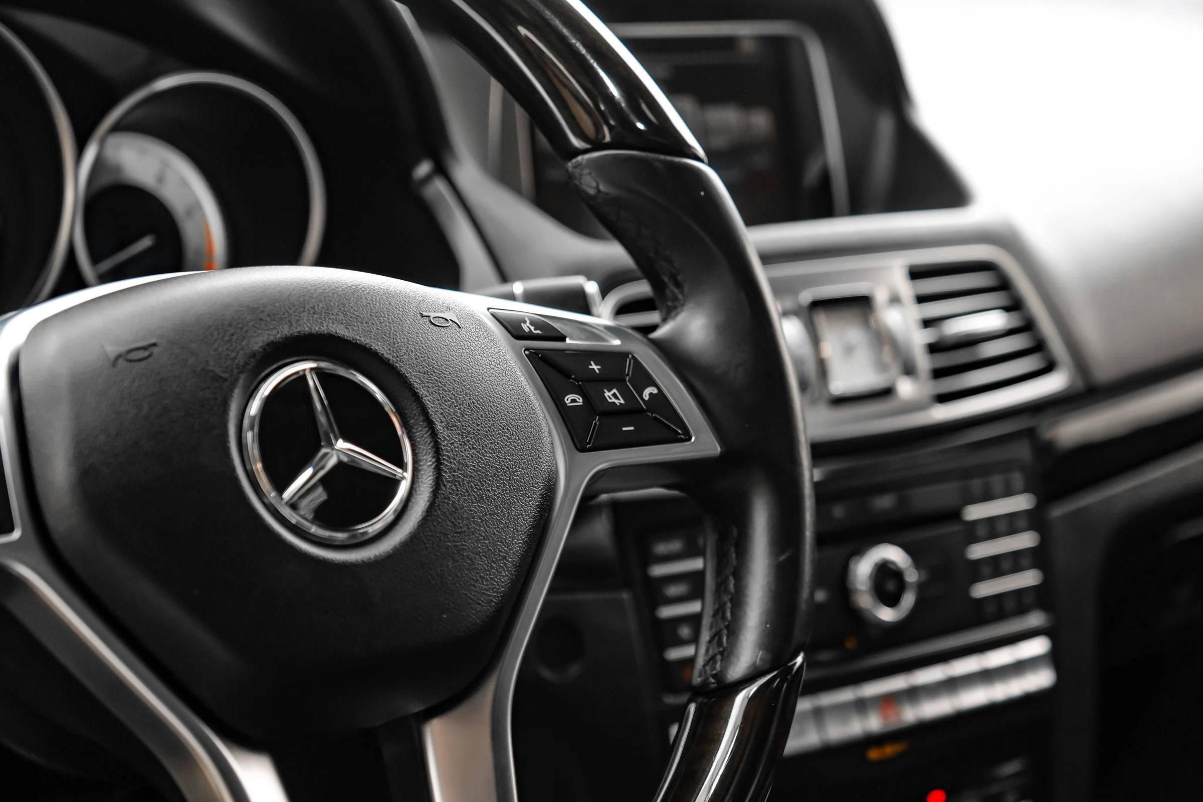 Used 2016 Mercedes-Benz E 400 Coupe image 14