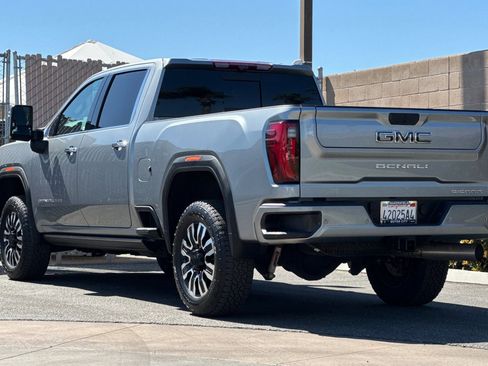 Certified 2025 GMC Sierra 2500 Denali Ultimate AWD/4WD image 6