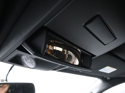 Used 2016 Dodge Grand Caravan SE image 24