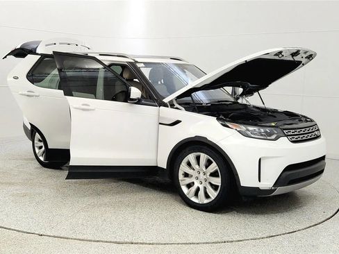 Used 2020 Land Rover Discovery HSE image 9