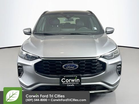 Used 2024 Ford Escape ST-Line Elite w/ Class II Trailer Tow Package image 4