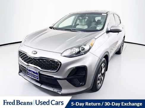 Used 2021 Kia Sportage LX image 3