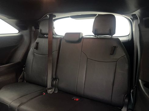Used 2025 Toyota Sienna XLE Woodland Edition AWD/4WD image 39