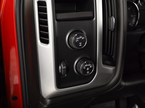 Used 2018 GMC Sierra 1500 SLE image 24