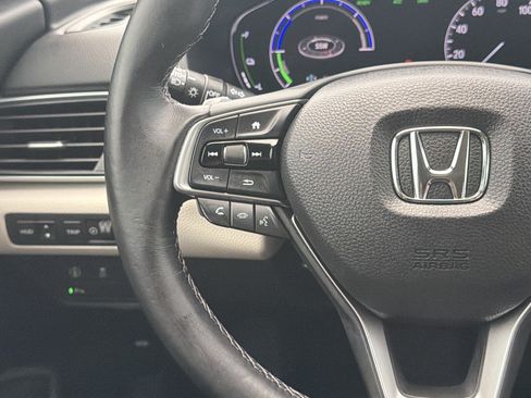 Certified 2018 Honda Accord Touring image 18