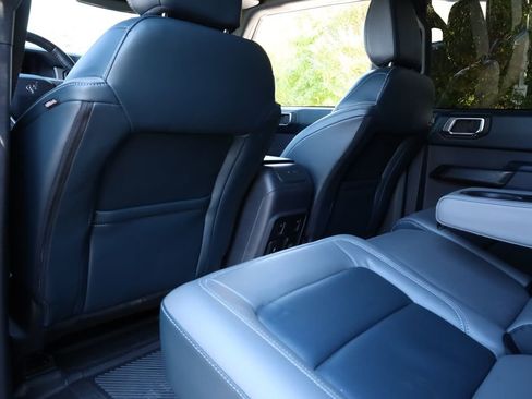 Used 2024 Ford Bronco Outer Banks image 40