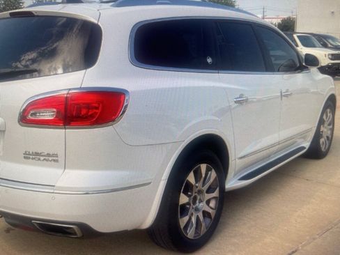 Used 2016 Buick Enclave Leather FWD image 2